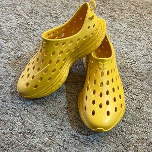 Kane Footwear Recovery Shoes- Yellow, Size M9/W11